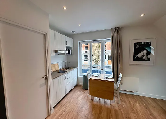 2 Pers Hyper Centre Parking Prive Arras